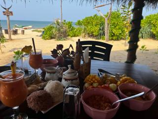 Rooms at Maduka Restaurant - 1