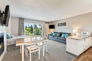 Riverfront Condo in Downtown Pool and Hot Tub - 2