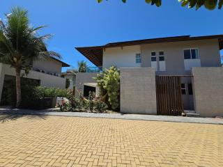 Casa Alto Padrão em Muro Alto com Piscina Privativa - 0