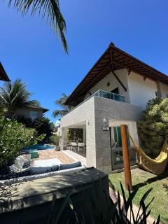 Casa Alto Padrão em Muro Alto com Piscina Privativa por Yolo - 8