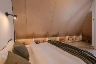 Designer Penthouse with Huge Terrace & Fast Wi-Fi - 3