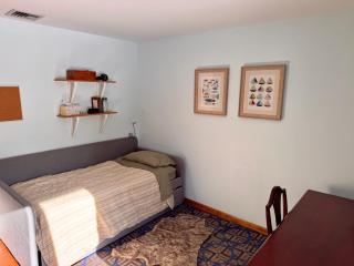 Spacious 4BR Near Beaches WFH Office & Pool - 7