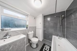 Cosy 3 Bed By Gillingham Station, Sleeps 6 - 4