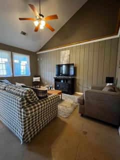 Papa Chubbys RV Resort - 6