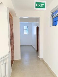 Sacred Crown Hotel - 8