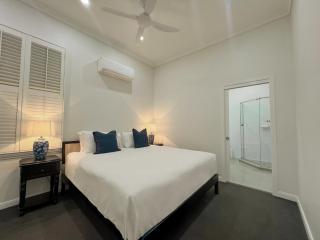 4BDR Queenslander with Pool Near Manly Esplanade - 6