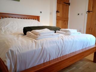 Beautiful home with stunning lake and valley views - 7