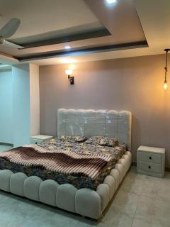 10 minutes from Centaurus 3-Bhk Families - 7