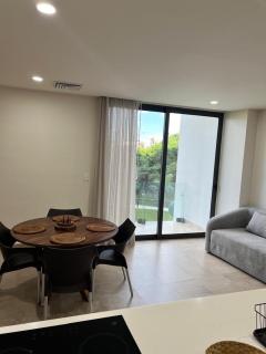 Modern studio in a waterfront building - 3