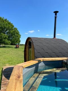 GreenFeilds Glamping Stargazing Yurts and Outdoor Spa - 2
