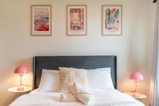 The Lisboa – 4BR Spacious Home | Backyard + BBQ - 3