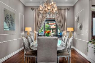 Sun-Drenched Brentwood Oasis - 4