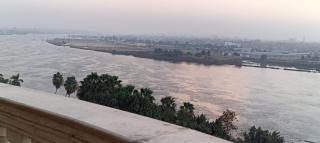 شقة فندقيه فاخرة بمنطقة المعادى صف اول جميع الغرف تطل على النيل A luxury hotel apartment in Maadi, first row. All rooms overlook the Nile - 1
