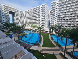 Shell Residences MOA - The Executive Suites SL004 1BR - 4