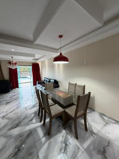 Casa em condomínio na Ogiva, conforto e charme - 2