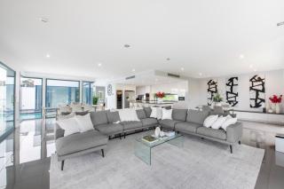 Infinity Pool & Fireplaces with Sea View Trees - 5