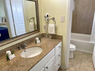 Beachgate Condo Suites and Hotel 436 condo - 7