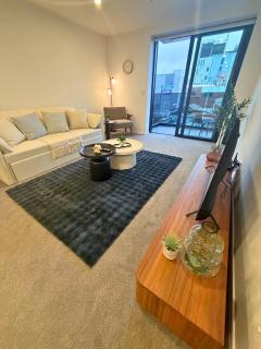 Bright Apartment Close to Te Kaha Stadium - 4