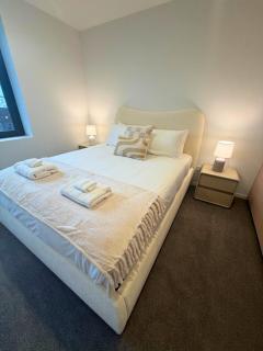 Bright Apartment Close to Te Kaha Stadium - 5