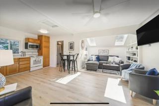 Lake views and 90' of beach access - 4