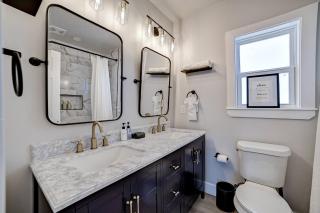 Nautical Nest-1 Block to the Beach,Newly Renovated - 5