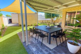 Ibis Rest Beach House - 5