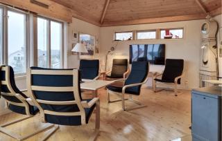 Awesome Home In Fiskebäckskil With House Sea View - 8