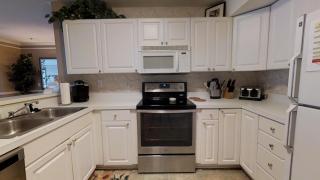 Spacious 4BR • Beach Right Across the Street • First-Floor • Community Pool Elevator • Ocean Pointe A2 - 2