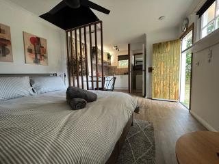 Guest House in East Devonport - 9