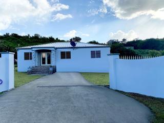 Keepsake Oasis Modern Cozy House with AC WiFi - 8