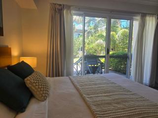 Ground floor garden unit - pool, spa, bbq - 3