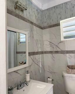 D Emerald of the Sea Modern Studio near Beach - 2