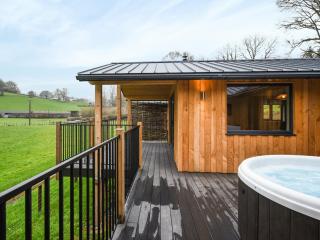 Lakeside Lodge - Uk50627 - 0