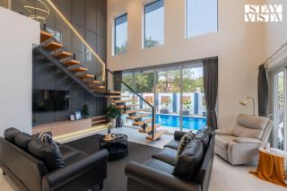 StayVista at La Beaumont with Pool & Lawn - 7