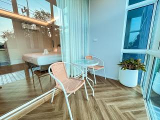 Modern Studio Apartments in Rawai Center at Lalaland - 1