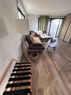 Chic & cozy 2 chambres , climatisée , rénové au calme - 2