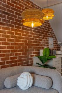 Serene Sandton Retreat with Balcony & Fast WiFi - 3