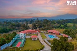 StayVista at Red Gable with Pool, Lawn - 0