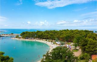 Amazing Home In Umag With House A Panoramic View - 4