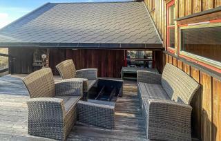 4 Bedroom Awesome Home In Rjukan - 1