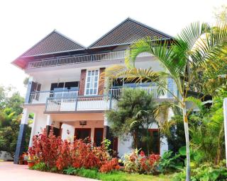 Angels Nest 3BR FF near Karlad Lake by Homeyhuts - 0