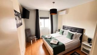 Apartment Beta - 2 Bedrooms, Private Rooftop Patio with Hot Tub, BBQ and View - 2