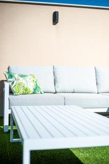 La Llana Rooftop Oasis, Outdoor kitchen and pool, by OYOOSTAYS - 4