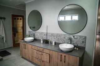 Tanas Private Farm Guesthouse - 1