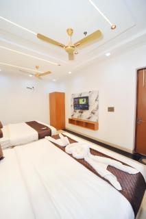 Hotel Yash Palace - 8