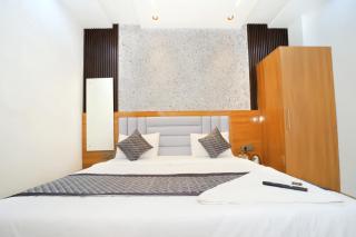 Hotel Yash Palace - 3