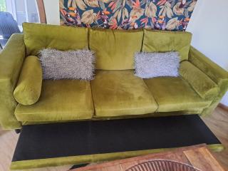 Cottage with terrace in lush greenery - 4