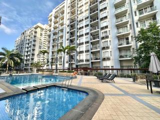 One Palm Tree Villas at Newport, Near NAIA T3 - 0