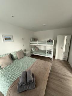 Lowern, Luxury Lodge with Hot Tub and Games Room - 2