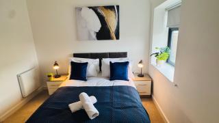 Central Old Town Base 1 & 2BR Apartments - 5